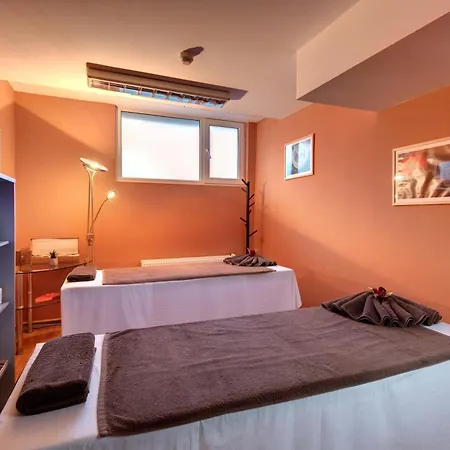 Panorama מלון פמפורובו