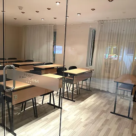 Panorama מלון פמפורובו